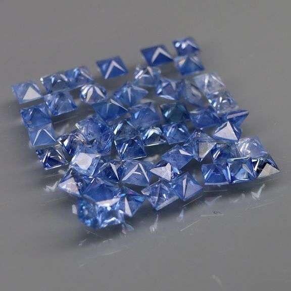 Invest in yourself with this 3.55ct set of Ceylon Sapphires