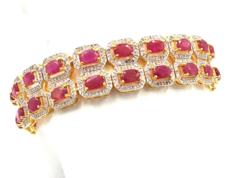 Enamoring Brand New European 20.00CTW Oval Faceted Ruby &  5.00CTW Diamond Bracelet in 14K Yellow Go