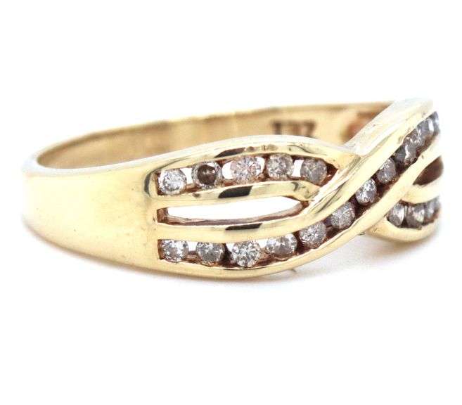 10kt Yellow gold 0.25ctw Channel set diamond crossover band