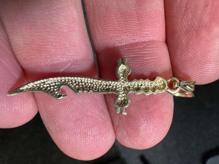 10k Yellow Gold Dagger Sword Knife Pendant