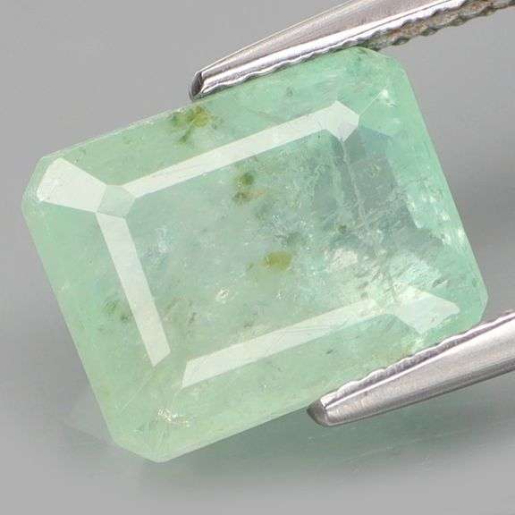 Bright mint green! Oiled only! 5.36ct Zambian Emerald!