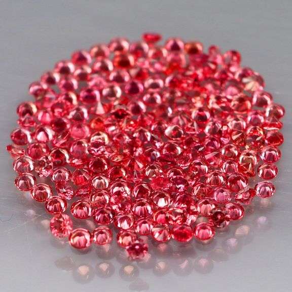 Vibrant color! Diamond cut! 2.90ct hot red Sapphire set!