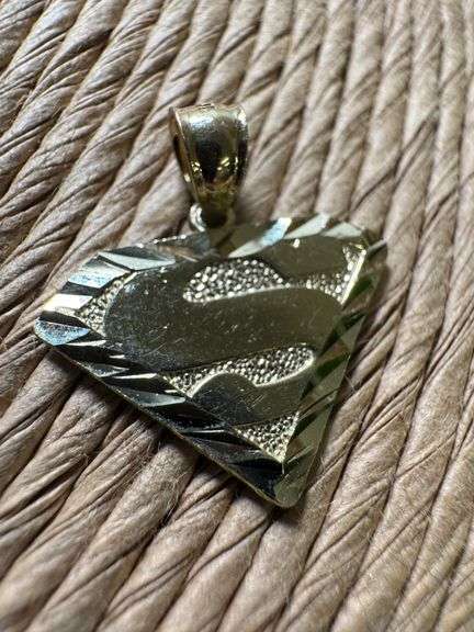 10K Yellow Gold Superman Emblem Pendant
