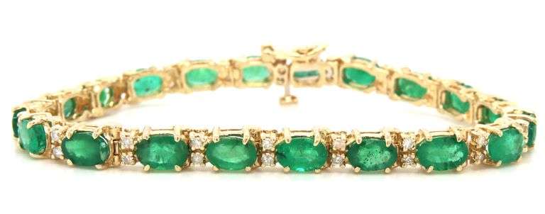 14kt Yellow gold 9.50ctw emerald and diamond bracelet
