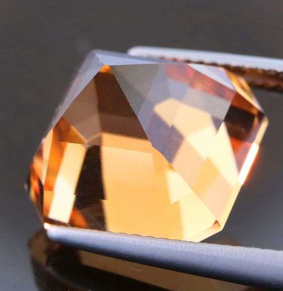 Premium color! 14.35ct Imperial Topaz!