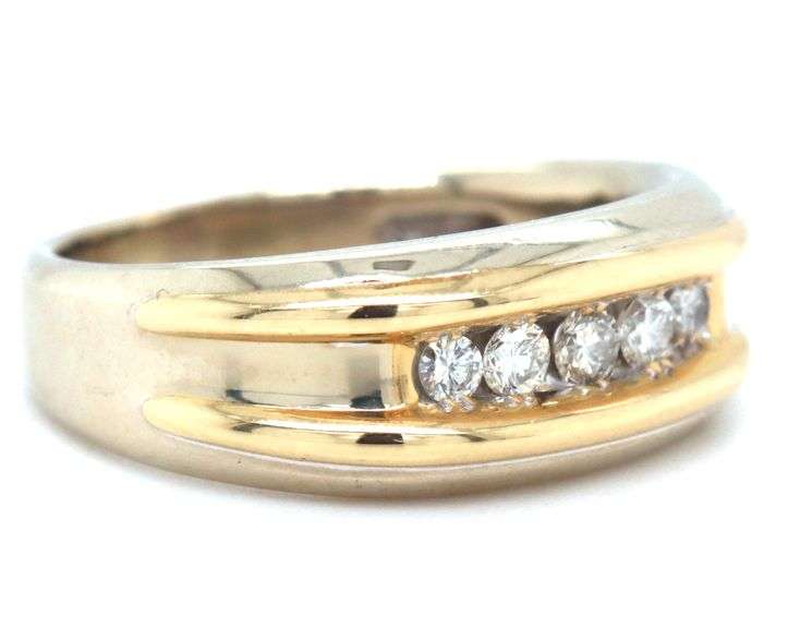 Man's 14K WG Band with 5 Diamonds