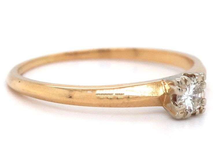 14kt Yellow gold RBC Solitaire diamond ring
