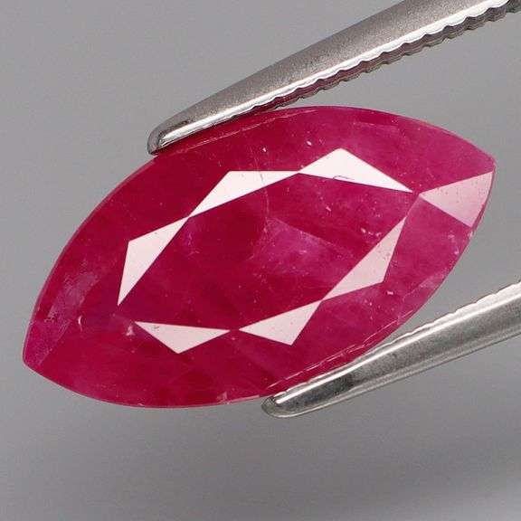 Stylish! 2.92ct marquise cut Burmese Ruby!!!