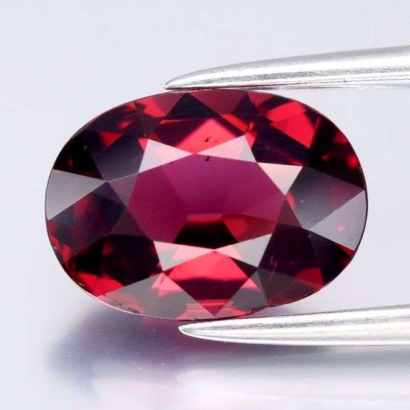 Simply superb 2.42ct VVS grade fiery violet red Rhodolite Garnet