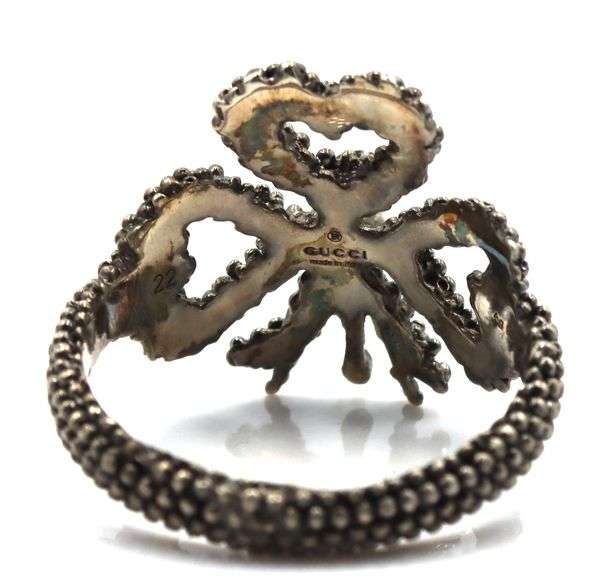 Gucci glass pearl heart ribbon ring