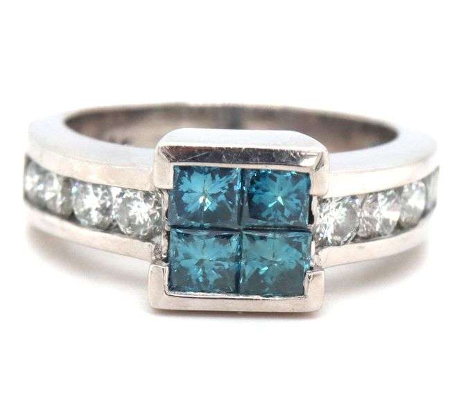 14kt White gold 1.20ctw IR blue and white square and round diamond ring