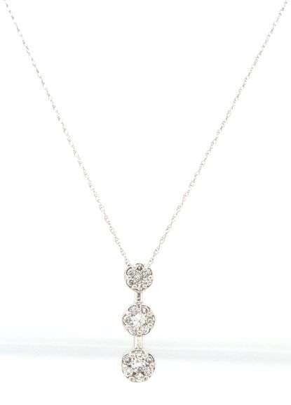 14kt White gold 0.30ctw 3 cluster diamond pendant on chain