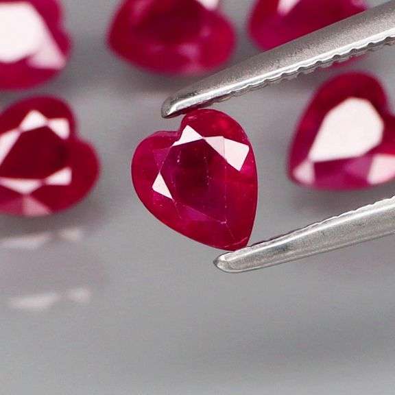 Premium 2.82ct set of Pigeons blood red Burmese Rubies! Heated only!