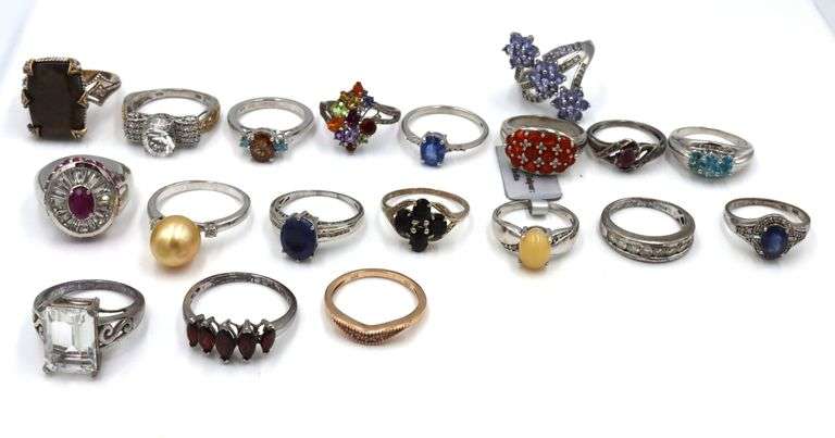 Big group lot of Vintage 925 sterling silver rings