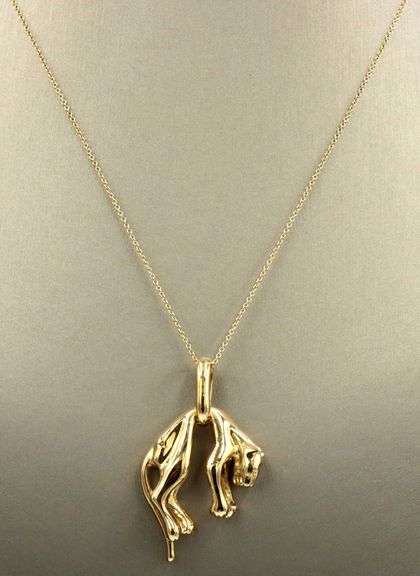 18kt Yellow gold hanging Panthera pendant on chain
