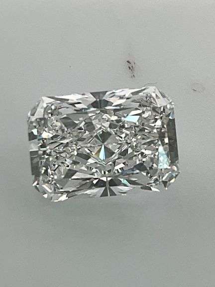 I.G.I CERTIFIED 2.01 CARAT LAB GROWN DIAMOND CUSHION CUT
