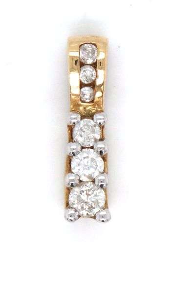 10kt Yellow gold diamond pendant