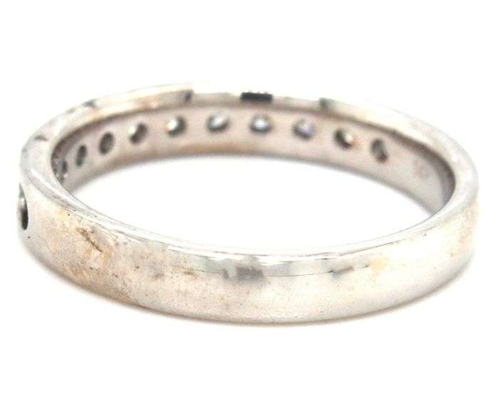 14kt White gold 0.55ctw channel set diamond band