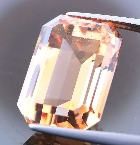 Premium color! 22.25ct Imperial Topaz!