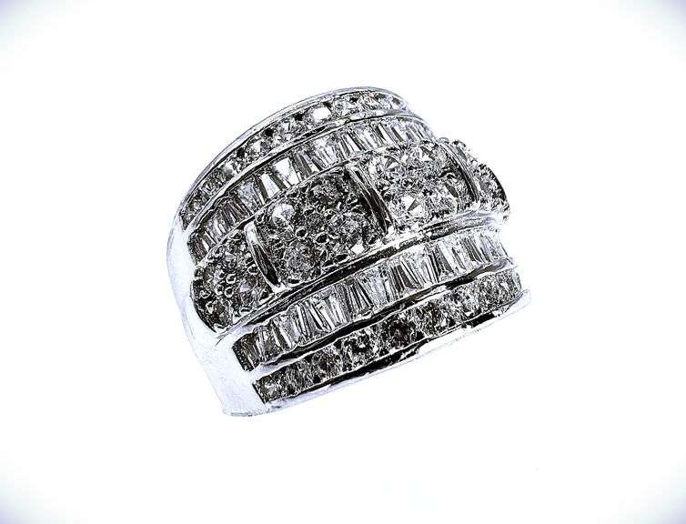 Sparkling 14 Kt. White Gold Plate 5.75 Cwt. Simulated Diamond Ring