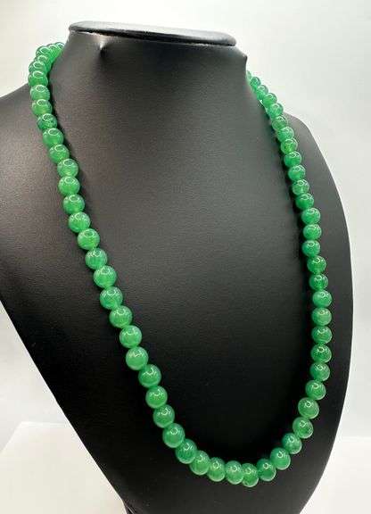 Beautiful 263 Cttw Natural Mined From The Earth Emerald Necklace.