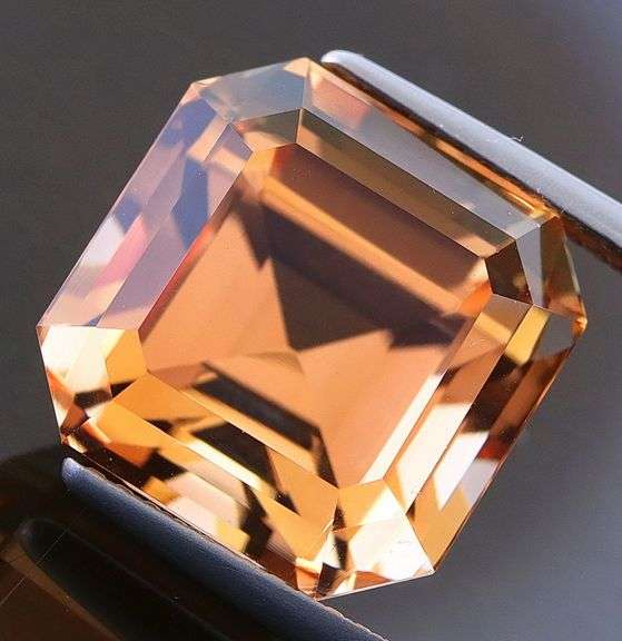 Premium color! 14.35ct Imperial Topaz!