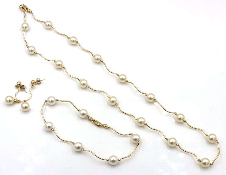 Feminine 14K YG & Pearl Necklace, Bracelet & Earring Suite