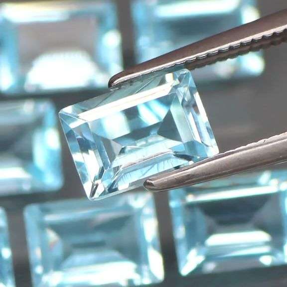 Matched! 8 piece 9.73ct full fire sky blue Topaz set!