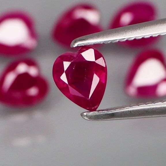 Premium 2.28ct set of Pigeons blood red Burmese Rubies! Heated only!