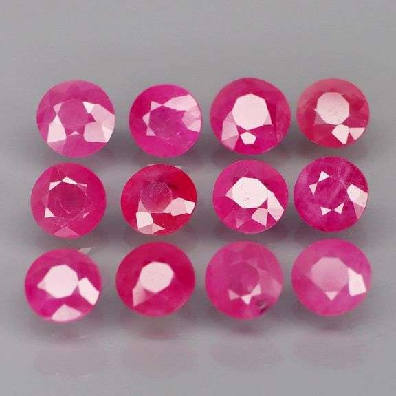 Bright pinkish red! 4.52 carats of REAL Burmese Rubies!