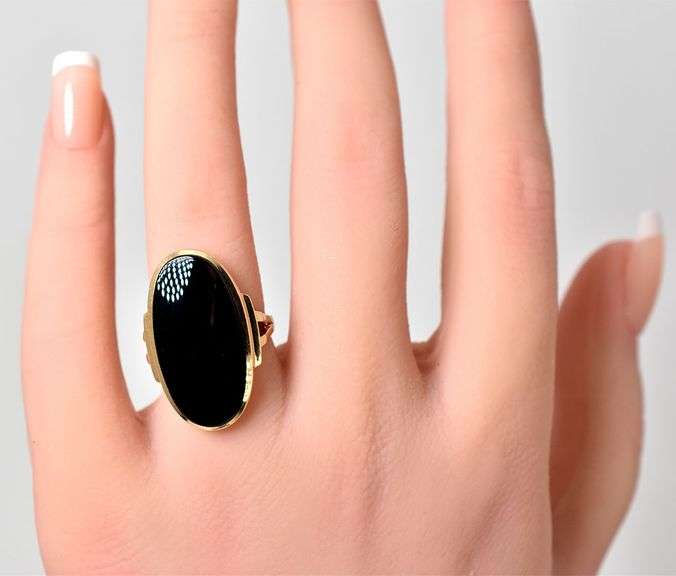 Timeless 10K Yellow Gold Black Onyx Gemstone Ring