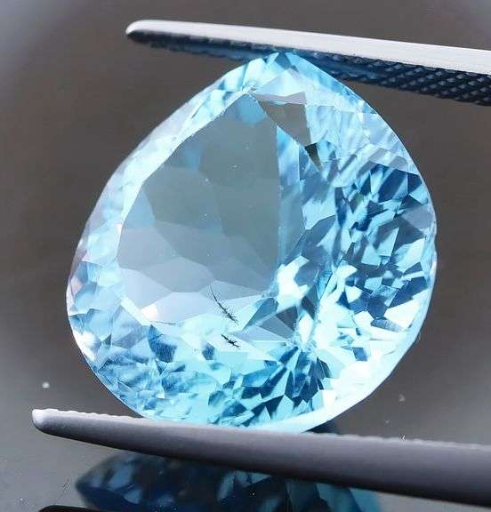 Expertly cut! 16.54ct vibrant Swiss blue Topaz from Brazil!