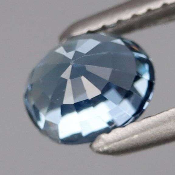 VS grade and full of sparkle! .64ct Ceylon Sapphire!