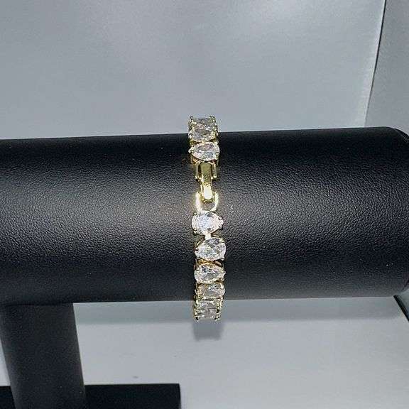 18 Kt Yellow Gold Plated 32.5 Ctw Simulated Diamond Tennis Bracelet