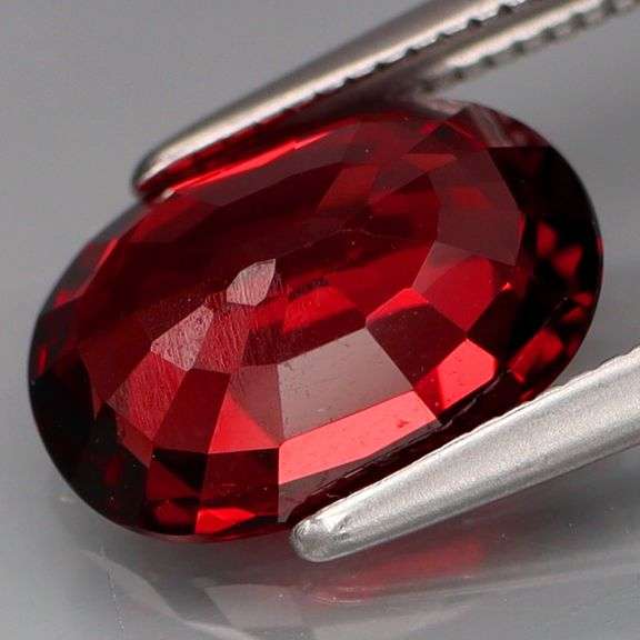 Amazing 3.17ct UNTREATED cherry red Rhodolite Garnet