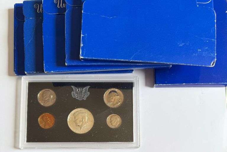 Two each 1968-1972 US Mint Proof Sets.