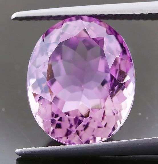 This is a very elegant 9.79ct natural Amethyst