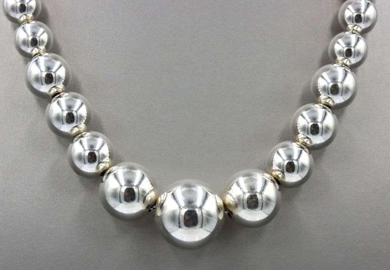 925 Sterling silver Graduated silver bead necklace