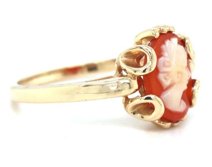 10kt Yellow gold Cameo ring