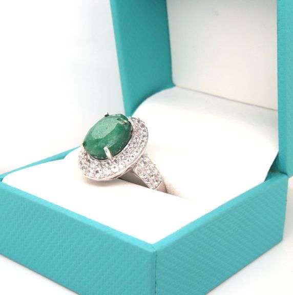 Dazzling 6.00CTS Oval Faceted Emerald & White Sapphire Ring in Sterling Silver