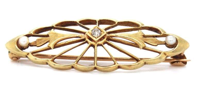 Prett 14K YG Brooch with Seed Pearls