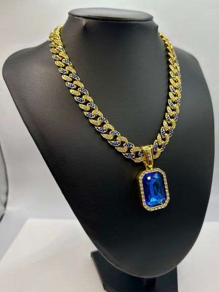 Dazzling 14 K Yellow Gold Plate Simulated Blue Tanzanite Chain Pendant Necklace
