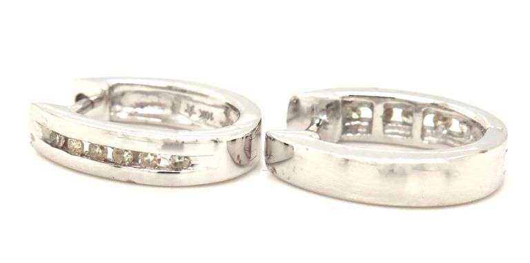 10kt White gold 0.10ctw diamond hoop earrings