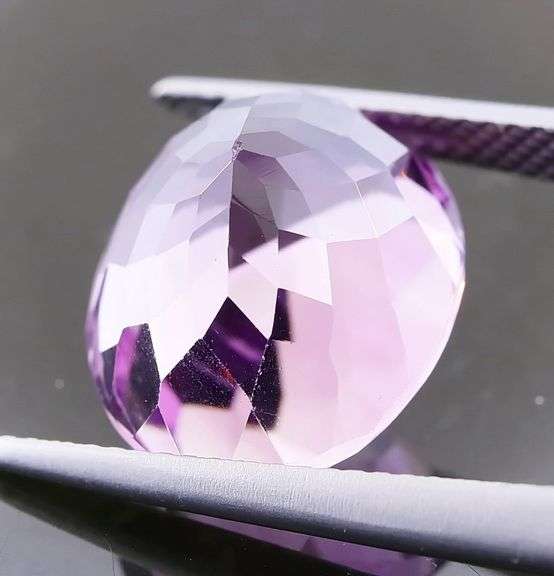 This is a very elegant 9.79ct natural Amethyst