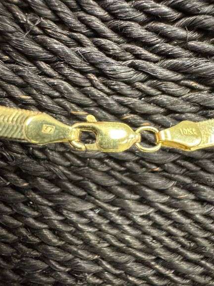 10K Yellow Gold 4mm Herringbone 16" Necklace