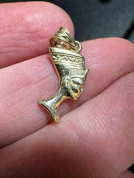 10K Yellow Gold Egyptian Nefertiti Pendant