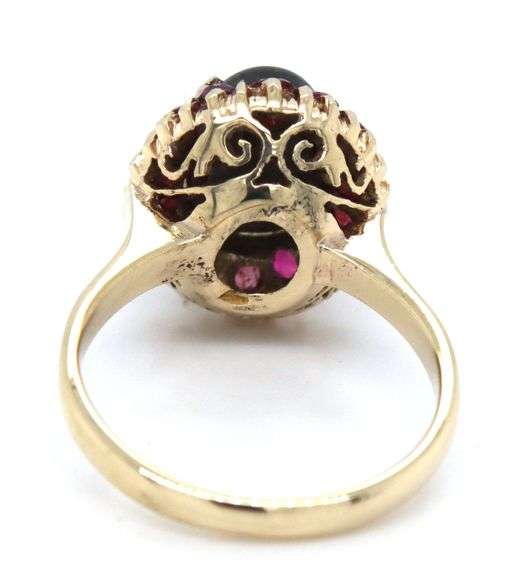 10kt Yellow gold black star sapphire and ruby halo vintage style ring