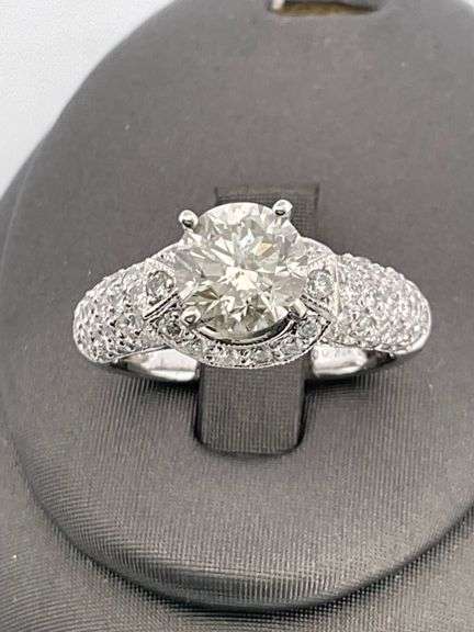 CERTIFIED BRAND NEW 18K WHITE GOLD DIAMOND ENGAGEMENT RING