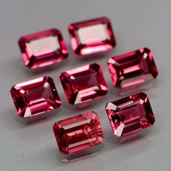 Large examples! 5.73ct set of rare pink Malaya Garnets!