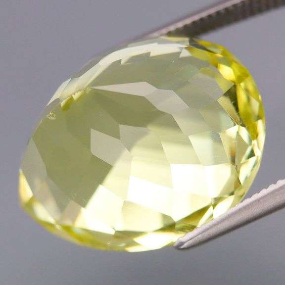 Large and sparkling! 16.73ct lemon yellow Citrine!